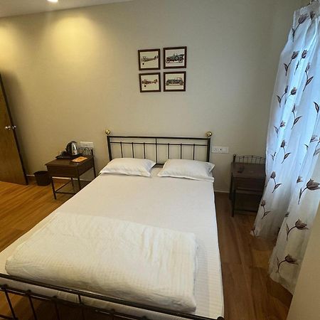 Hotel Abode Шиллонг Экстерьер фото