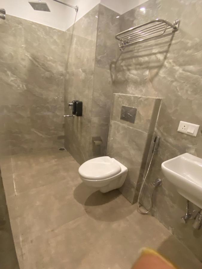 Hotel Abode Шиллонг Экстерьер фото